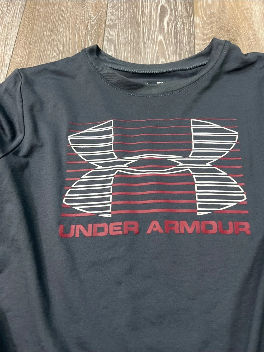 Under Armour loose long sleeve active tee